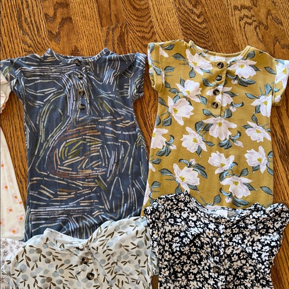 Lou Lou & company bundle of 8 rompers - 12-24mo - good to excellent condition - Picture 3 of 8